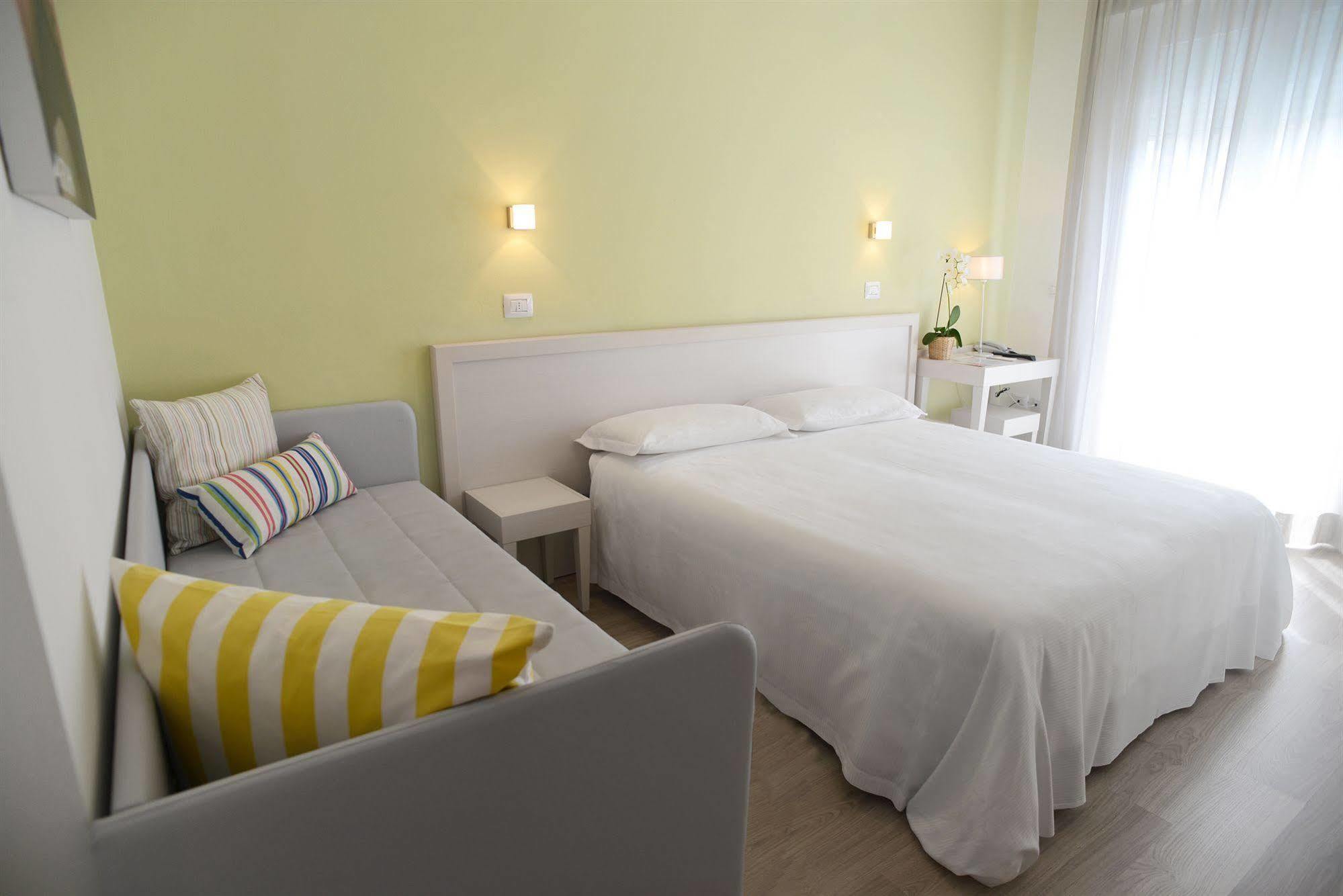 Maree Hotel Cesenatico Buitenkant foto