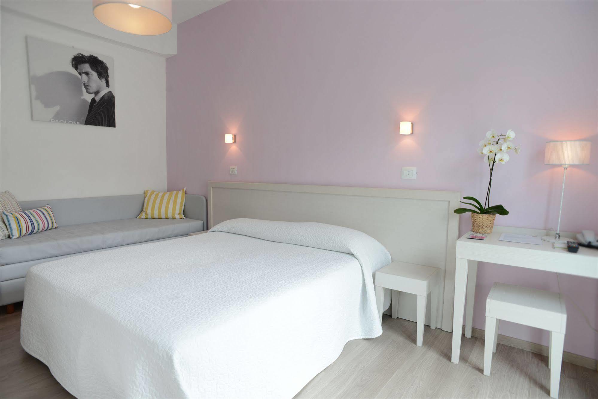 Maree Hotel Cesenatico Buitenkant foto