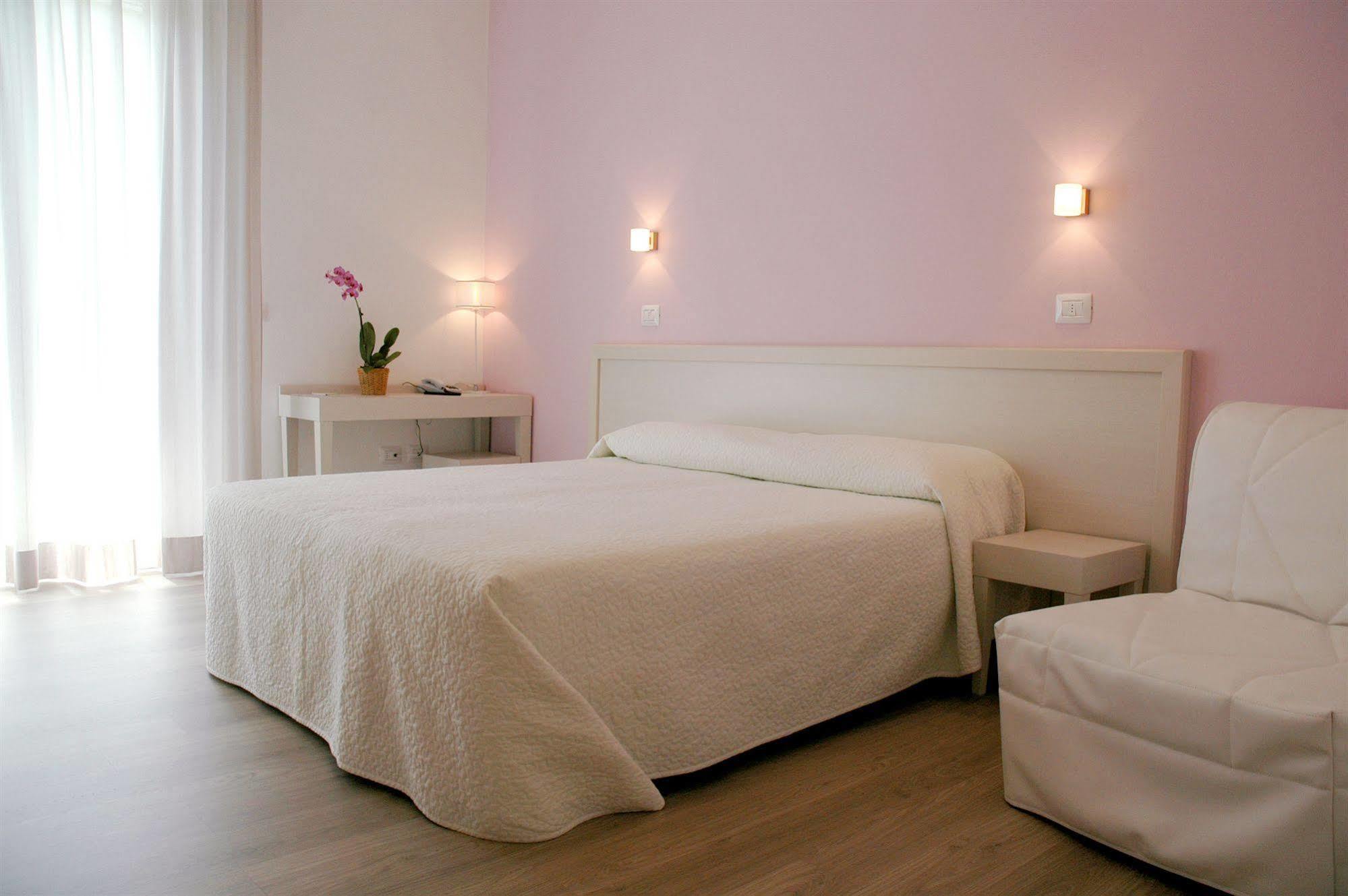 Maree Hotel Cesenatico Buitenkant foto